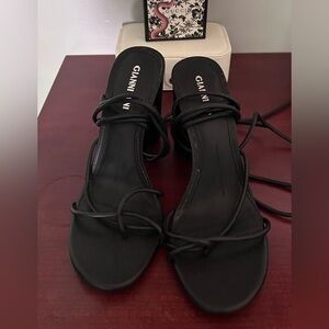 LONG LACE UP ANKLE STRAP GIANNI BINI HEELS IN SIZE 7.5